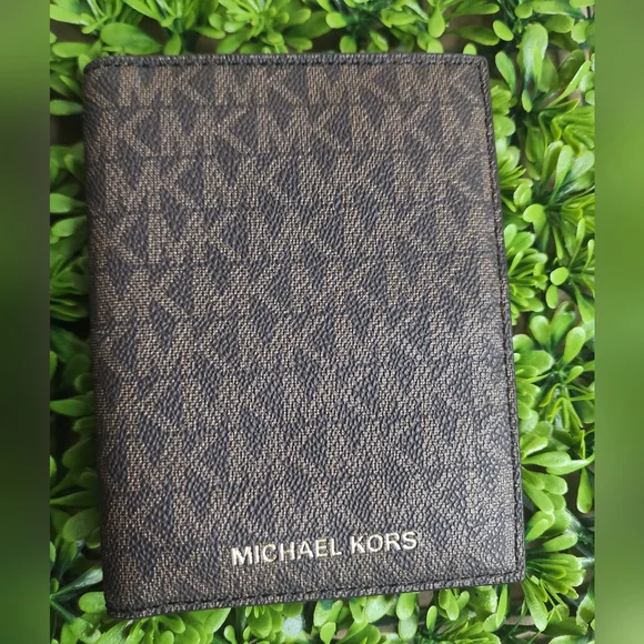 EUC Michael Kors Brown Monogram Wallet Passport Holder - Picture 3 of 8